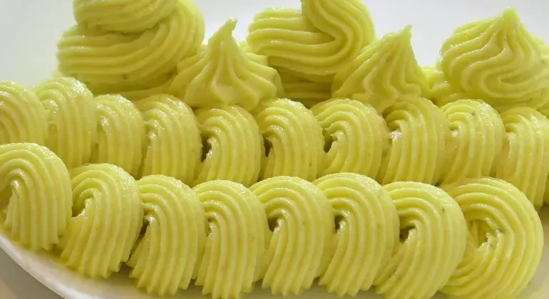Банановий крему для тортів та десертів