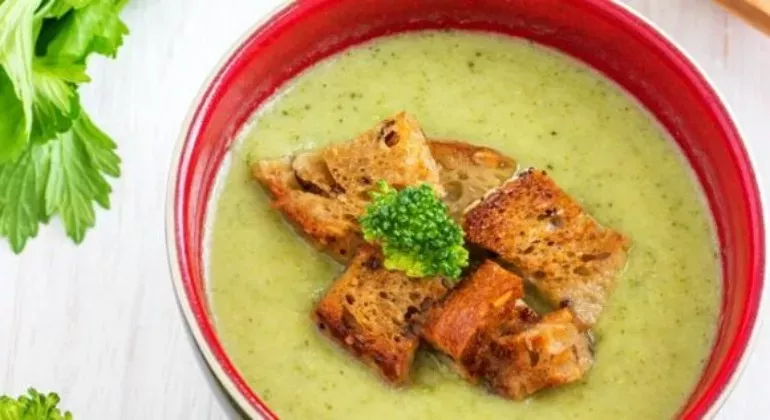 Смачний та корисний суп з селери