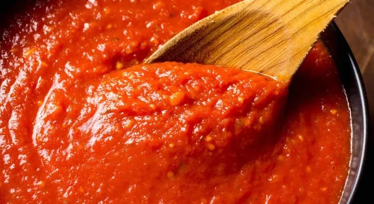 Рецепт томатного соусу для піци