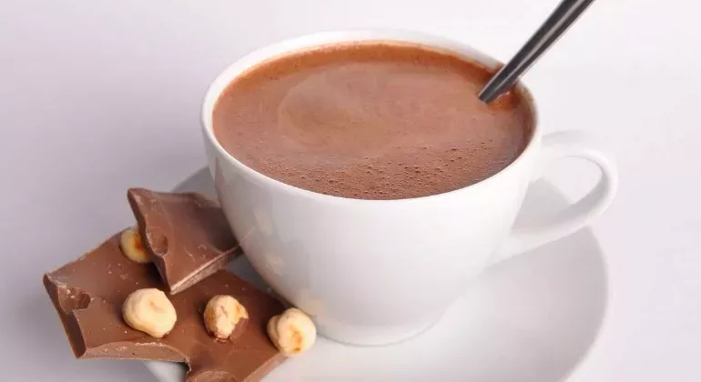 Рецепт гарячого шоколаду зі звичайного какао-порошку