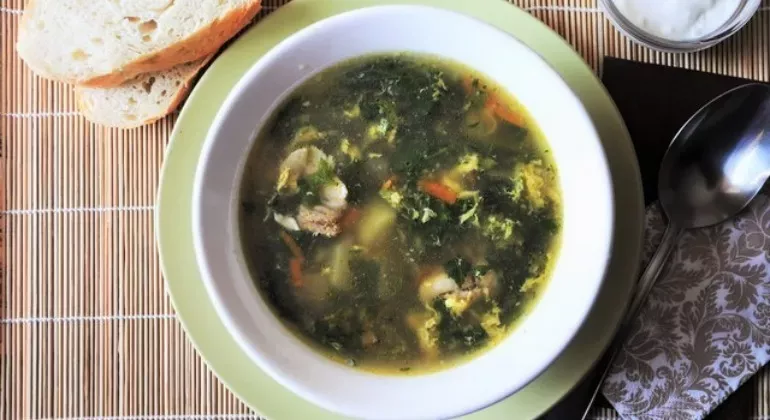 Рецепт супу з кропиви