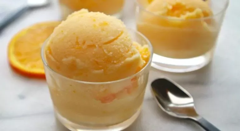 Рецепт ніжного мандаринового морозива