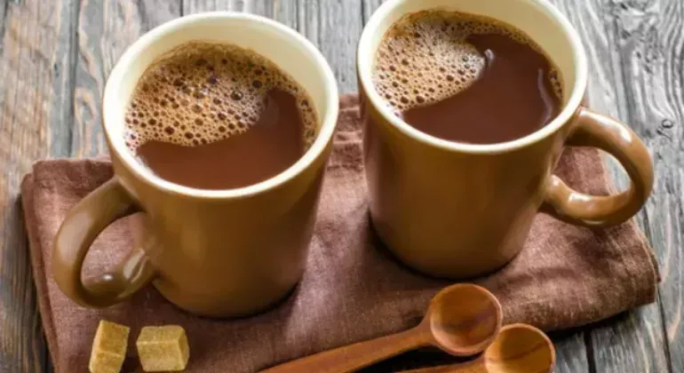 Рецепт гарячого какао на молоці