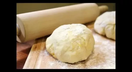 Дріжджове тісто на майонезі: простий та швидкий рецепт