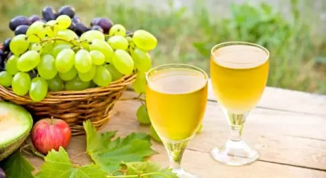Вино з білого винограду