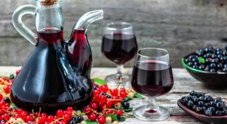 Вино з червоної смородини