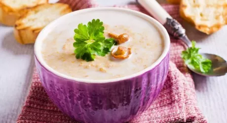 Суп з лисичок: простий рецепт з незабутнім смаком