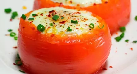 Запечені помідори з сиром
