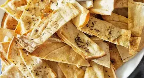 https://foodideas.com.ua/images/medium/xf7h1KGbPwj60AYPdHtBs3kB3YUixJ-metaZWFzeS1ob21lbWFkZS1waXRhLWNoaXBzLTY0LmpwZw==-.webp