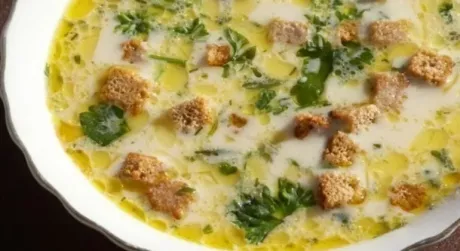 Рецепт смачного сирного супу з грибами