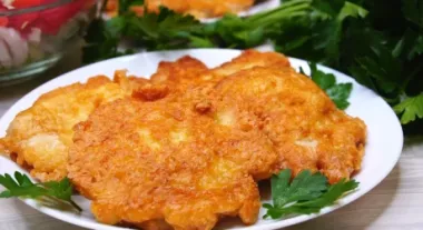 Рецепт ніжного курячого філе в сирному клярі