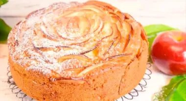 Шарлотка з яблуками
