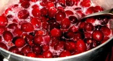 Варення з клюкви: смачна насолода для всієї родини